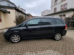 Schwarz Gebraucht 2014 Opel Zafira Van / Kleinbus | 6.200 € (Teuer)