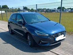 Blau Gebraucht 2021 Hyundai i30 Edition Limousine | 15.499 € (Fairer Preis)