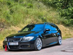 Schwarz Gebraucht 2006 BMW 330 Kombi | 9.300 €