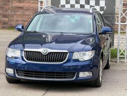 Blau Gebraucht 2011 Skoda Superb Ambition Kombi | 5.490 € (Superpreis)