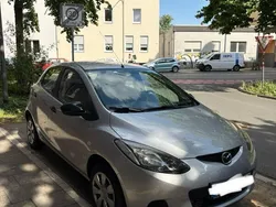 Silber Gebraucht 2010 Mazda 2 Kleinwagen | 5.000 € (Etwas zu teuer)
