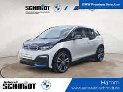Capparisweiß mit akzent bmw i Gebraucht 2022 BMW i3 Kleinwagen | 23.890 € (Fairer Preis)