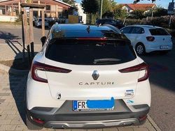 Weiß Gebraucht 2021 Renault Captur R.S. SUV | 20.375 € (Fairer Preis)