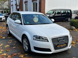 Weiß Gebraucht 2010 Audi A3 Sportback Attraction Kleinwagen | 6.499 € (Guter Preis)