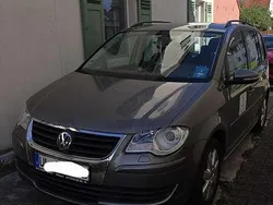 Grau Gebraucht 2009 VW Touran Trendline Van / Kleinbus | 6.000 € (Fairer Preis)