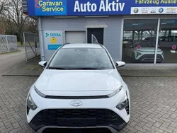 Atlas white / sol Neu 2024 Hyundai Bayon Comfort SUV | 21.490 € (Superpreis)