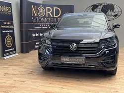 Deep black perleffek (metallic) Gebraucht 2021 VW Touareg Style SUV | 49.899 € (Superpreis)