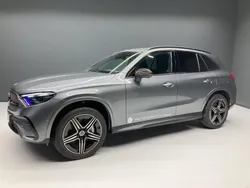Grau Gebraucht 2023 Mercedes GLC300e Night SUV | 69.980 €