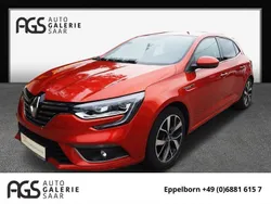 Rot Gebraucht 2018 Renault Mégane IV Bose Edition Limousine | 13.990 € (Etwas zu teuer)