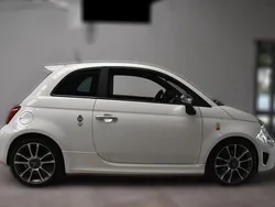 Weiß Gebraucht 2020 Abarth 595 Turismo Kleinwagen | 21.770 € (Etwas zu teuer)