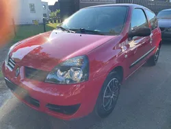 Rot Gebraucht 2009 Renault Clio II Kleinwagen | 1.750 € (Guter Preis)