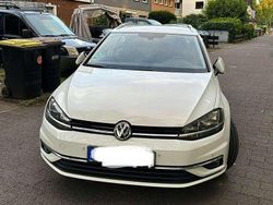 Weiß Gebraucht 2017 VW Golf VII Comfortline Kombi | 9.999 € (Fairer Preis)