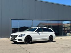Weiß Gebraucht 2017 Mercedes C180 AMG Limousine | 21.990 € (Fairer Preis)