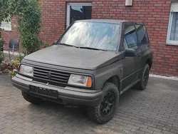 Schwarz Gebraucht 1997 Suzuki Vitara SUV | 1.999 €