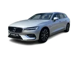 Bright silver / Gebraucht 2022 Volvo V60 Core Kombi | 30.800 € (Superpreis)