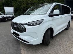 Weiss Gebraucht 2024 Ford Tourneo Titanium X Kombi | 63.665 €