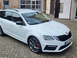 Weiß Gebraucht 2018 Skoda Octavia RS Kombi | 15.600 € (Fairer Preis)