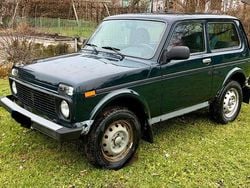 Grün Gebraucht 2014 Lada niva SUV | 4.500 € (Superpreis)