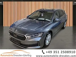 Graphite grau Gebraucht 2024 Skoda Superb Selection Kombi | 32.980 € (Fairer Preis)