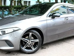 Grau Gebraucht 2019 Mercedes A180 AMG line Limousine | 21.999 € (Fairer Preis)