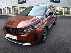 Braun Gebraucht 2023 Peugeot 5008 Allure Van / Kleinbus | 25.880 € (Guter Preis)