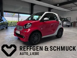 Bodypanels in red Gebraucht 2017 Smart ForTwo Coupé Brabus Kleinwagen | 13.950 € (Fairer Preis)