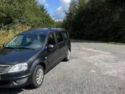 Grau Gebraucht 2010 Dacia Logan MCV Ambiance Kombi | 3.950 € (Teuer)