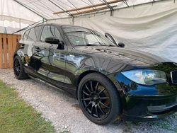 Schwarz Gebraucht 2007 BMW 118 Kleinwagen | 5.300 € (Teuer)