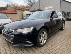 Brillantschwarz metallic Gebraucht 2017 Audi A4 S-Line Kombi | 17.799 € (Guter Preis)