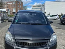 Grau Gebraucht 2008 Opel Zafira OPC Van / Kleinbus | 2.150 € (Fairer Preis)