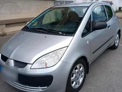 Grau Gebraucht 2007 Mitsubishi Colt Kleinwagen | 1.750 € (Fairer Preis)