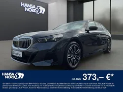 Grau Gebraucht 2024 BMW 520 Performance Limousine | 49.890 € (Fairer Preis)