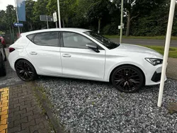 Weiß Gebraucht 2024 Cupra Leon VZ Limousine | 35.000 € (Guter Preis)
