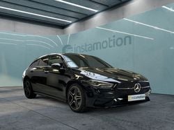 Schwarz Gebraucht 2025 Mercedes CLA200 Shooting Brake AMG Kombi | 40.790 €