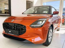 Orange (flame orange pearl metallic) Neu 2025 Suzuki Swift Club Kleinwagen | 18.050 €
