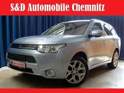 Blau Gebraucht 2014 Mitsubishi Outlander Top SUV | 10.999 € (Etwas zu teuer)