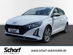 Weiß Neu 2025 Hyundai i20 Trend Limousine | 21.990 € (Guter Preis)