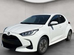 Weiß Neu 2025 Toyota Yaris Hybrid Comfort Limousine | 23.990 € (Guter Preis)