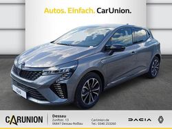Grau Gebraucht 2025 Renault Clio V Techno Limousine | 20.995 € (Etwas zu teuer)