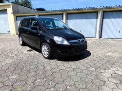 Schwarz Gebraucht 2011 Opel Zafira Van / Kleinbus | 3.450 € (Teuer)