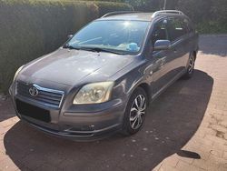 Grau Gebraucht 2006 Toyota Avensis Edition Kombi | 1.800 € (Guter Preis)