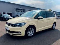 Beige Gebraucht 2025 VW Touran Comfortline Van / Kleinbus | 29.990 € (Superpreis)