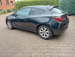 Schwarz Gebraucht 2013 Opel Astra GTC S Limousine | 5.290 € (Guter Preis)
