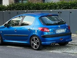 Blau Gebraucht 2005 Peugeot 206 Limousine | 2.000 €