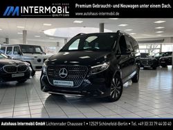 Obsidianschwarz metallic Gebraucht 2024 Mercedes V300 Avantgarde Van / Kleinbus | 77.880 € (Fairer Preis)