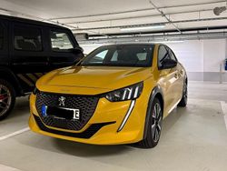 Gelb Gebraucht 2022 Peugeot e-208 GT Kleinwagen | 17.590 € (Fairer Preis)