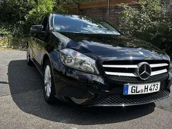 Schwarz Gebraucht 2015 Mercedes A180 Kleinwagen | 15.199 € (Fairer Preis)