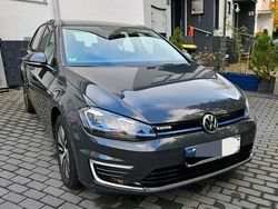 Grau Gebraucht 2020 VW Golf Limousine | 13.000 €