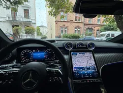 Weiß Gebraucht 2023 Mercedes GLC200 AMG line SUV | 52.900 € (Etwas zu teuer)