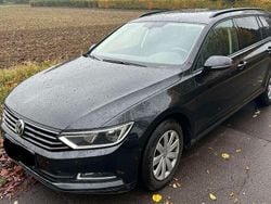 Schwarz Gebraucht 2015 VW Passat Comfortline Kombi | 7.750 € (Superpreis)